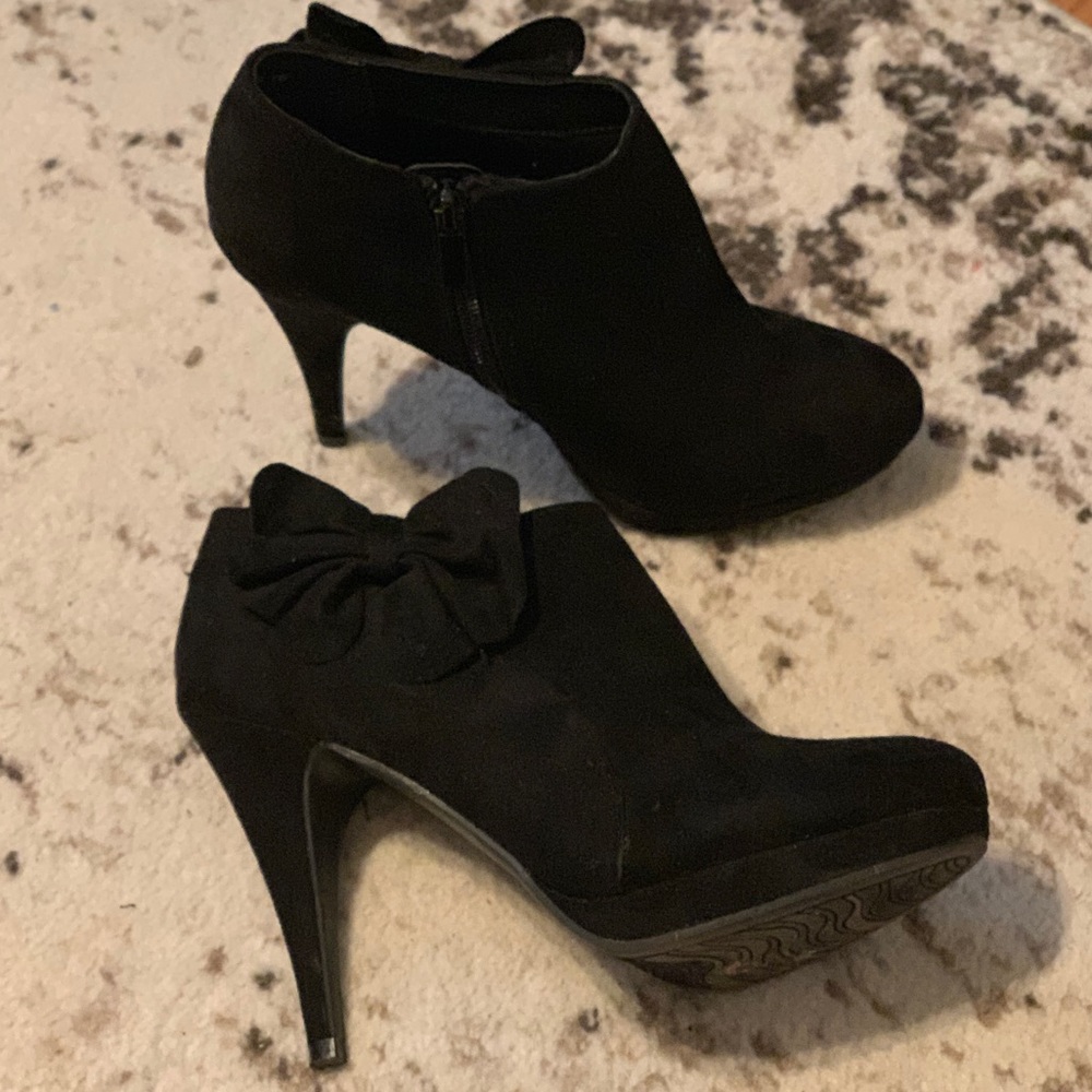 Bow black heel dressy bootie